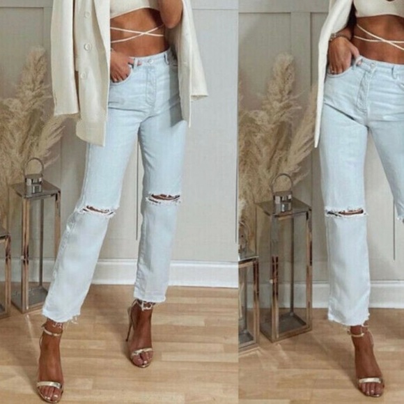 Zara Denim - Zara
DISTRESSED STRAIGHT LEG JEANS 6